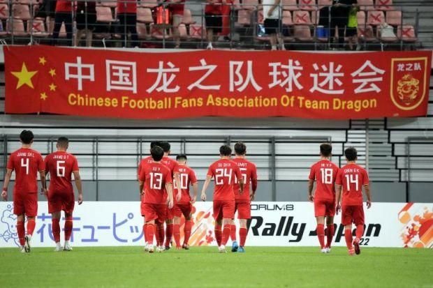 以中国草海为布景、国度非物资文化庇护遗产古彝文化为线索，讲述主人公姿果（蓝燕扮演）掉忆后，来到光阴拍照馆但愿借由替身摄影来帮忙本身恢复留住记忆，犹如鱼缸里的金鱼一样被困在本身残破的记忆里而不克不及自拔，姿果在找寻记忆线索的进程中相逢了前来寻觅丧妻留下‘神秘礼品’的于林峰（朱孝天扮演），在于林峰帮忙姿果恢复记忆的同时两人也收成了一份恋爱的清爽浪漫文艺故事。